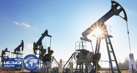 أسعار النفط تسجل ارتفاعاً ومحلل يكشف الأسباب