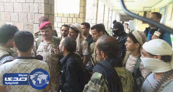 قائد محور تعز يحث الجيش اليمني على مواصلة الزحف بعد اقترابهم من القصر الرئاسي