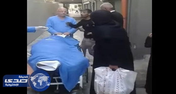 بالفيديو.. وفاة نازحة سورية أمام مستشفى في لبنان