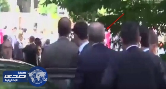 بالفيديو.. رد فعل أردوغان على اشتباكات بين عناصر أمنه ومحتجين أتراك