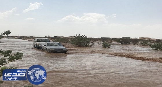 الأمطار تشل حركة سير السيارات فى الطائف