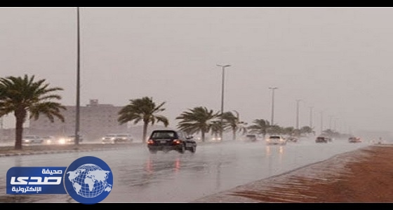 هطول أمطار على عدة مراكز بمحافظة تيماء