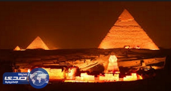 مصر تكشف حقيقة تأجير سعودي للأهرامات بـ40 مليون دولار للقاء حبيبته
