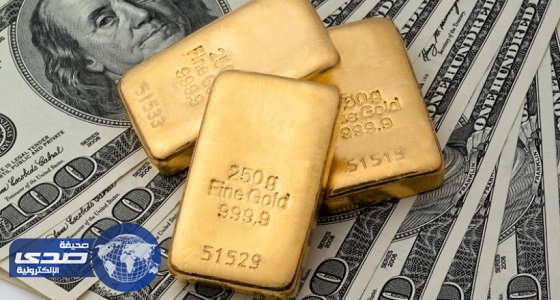 الذهب يتراجع وسط احتمالات برفع الفائدة الأمريكية