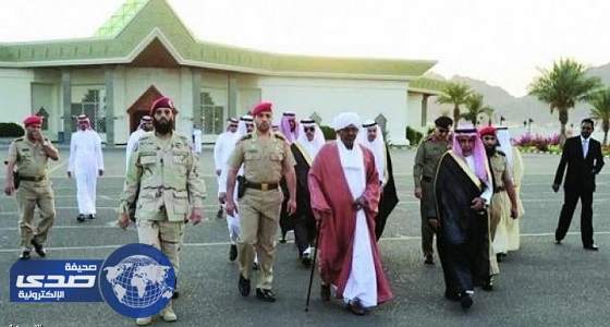 الرئيس السوداني يغادر المدينة المنورة