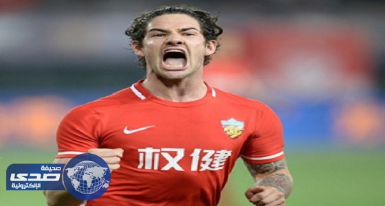 مهاجم تيانجين كوانجيان الصينيي يفضل ميلان على ريال مدريد