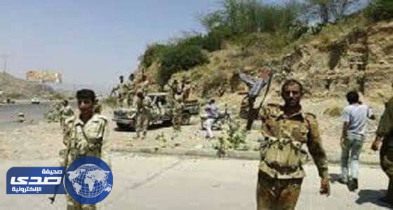 الجيش اليمني يواصل تطهير القصر الجمهوري في تعز من جيوب الإنقلابيين