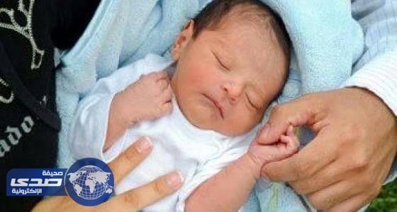 تذاكر سفر مجانية مدى الحياة لطفل ولد على متن طائرة هندية