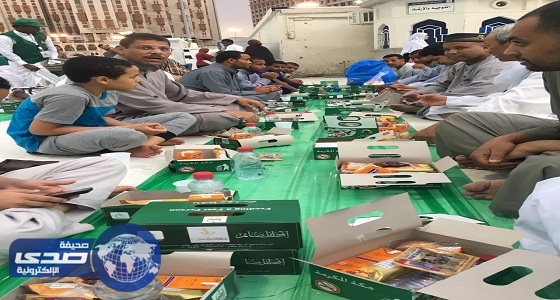 الجمعية الخيرية بوادي فاطمة تقدم ٣٠٠٠٠٠ وجبة بالمسجد الحرام