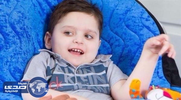 ” الحليب ” يٌعيد ابتسامة طفل التي فقدها بسبب مرض نادر