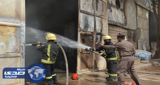 الدفاع المدني بالرياض يسيطر على حريق بورشة نجارة في الفيصلية