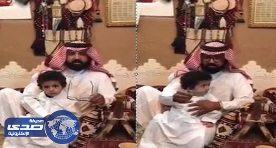 ⁠⁠⁠⁠⁠بالفيديو.. مواطن يغير اسم ابنه من تميم إلى سلمان دعما لقطع العلاقات مع قطر
