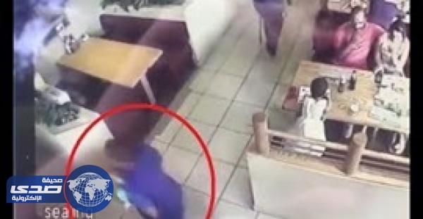 بالفيديو….رجل يخطف طفلا في 10 ثوان فقط