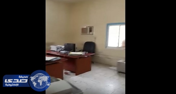 بالفيديو.. استياء المراجعين من خلو مكاتب التنفيذ بمحكمة أبو عريش من الموظفين