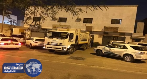 بالصور.. التجارة تضبط محلاً يخزن «تبغ التنباك»