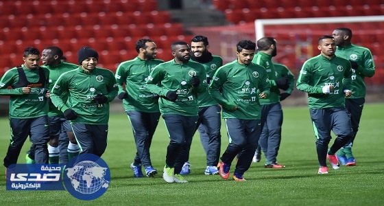 وصول بعثة الأخضر إلي الرياض