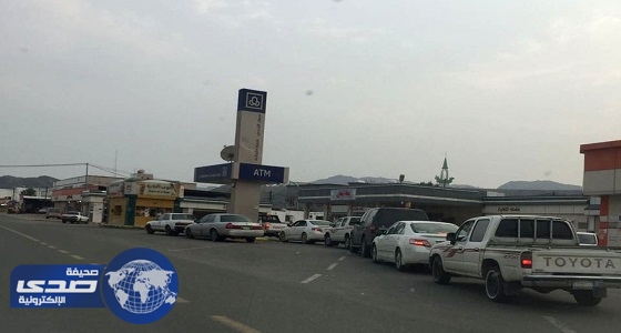 بلدية محايل عسير تسعى لحل أزمة تعطل ماكينات الصرف الآلي