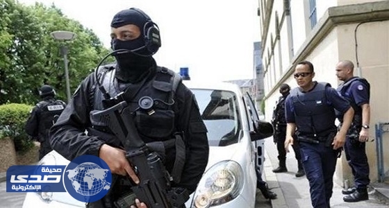 شرطة باريس: نتعامل مع واقعة أمنية في شارع الشانزيليزيه