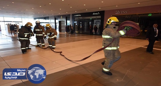 إخماد حريق ضخم بمركز تسوق في الكويت