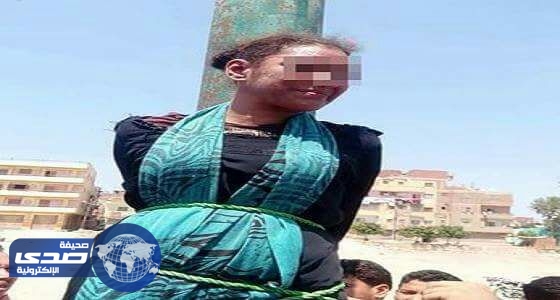 صلب خاطفة أطفال على عامود انارة في الشرقية بمصر