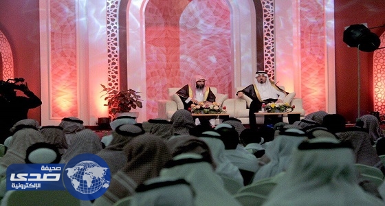 عشرات الألآف يزورون خيمة أبها الدعوية وإسلام  ٤٠ من أفراد الجاليات