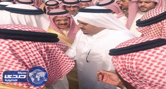 بالفيديو.. أمراء يودعون جثمان الأمير عبدالرحمن بن عبدالعزيز قبل نقله لمكة