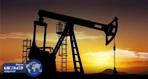 النفط يرتفع 1% مدعومة بانخفاض المخزونات الأمريكية