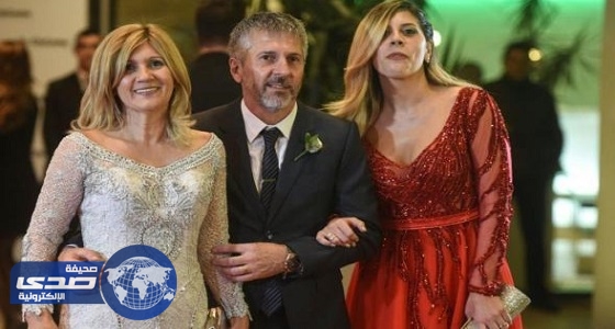 فستان والدة ميسي يثير ضجة في حفل زفاف ابنها