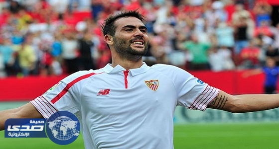 كابتن إشبيلية يقترب من الدوري الإنجليزي