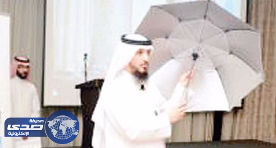 مواطن يبتكر &#8221; مظلة مكيفة &#8221; لحجاج بيت الله الحرام
