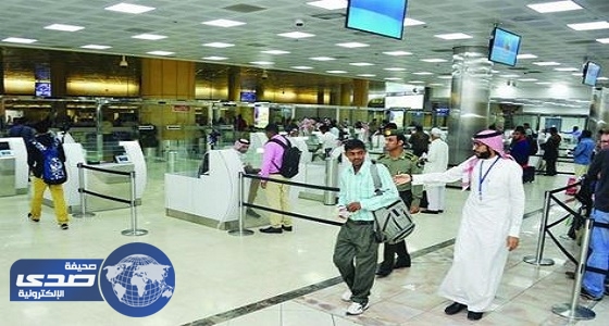 عطل فني في «أبشر» يحرم المقيمين من إصدار تأشيرات «الخروج والعودة»