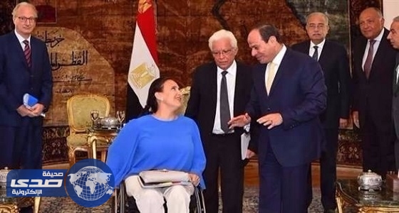نائبة الرئيس الأرجنيتي ” القعيدة ” تلفت الأنظار خلال لقائها بالرئيس المصري
