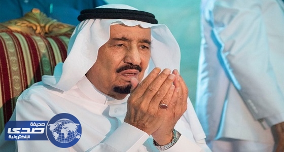 الأمير محمد بن عبدالعزيز ينقل تعازي القيادة لذوي الشهيد نشيلي