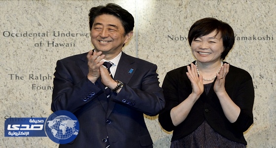 زوجة رئيس الحكومة اليابانية تستعمل ” حيلة نسائية ” للهروب من ترامب