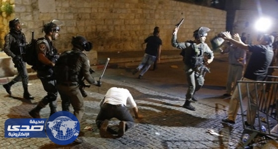 إصابات واعتقال فلسطيني خلال قمع الاحتلال للمصلين في باب الأسباط