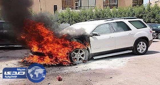 حريق هائل بمركبة في الرياض يُصيب شخصين بجروح خطيرة