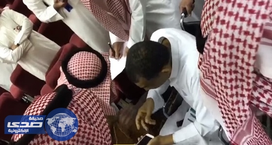 بالفيديو.. مواطن يشكو معاناته بالمستشفى العام