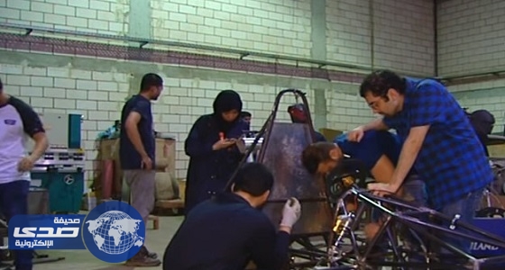 بالفيديو.. طلاب وطالبات جامعة الفيصل يدخلون عالم صناعة سيارات السباقات الرياضة