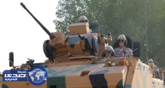 بالفيديو.. الجيش التركي يحتل قطر ويتجول بالمدرعات في شوارعها