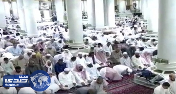بالفيديو.. نشطاء يتداولون مقطعاً يظهر ارتباك المصلين في الحرم النبوي