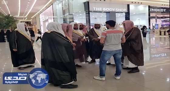 بالصور.. «هيئة مكة»: توزيع المواد التوعوية والهدايا خلال إجازة عيد الفطر