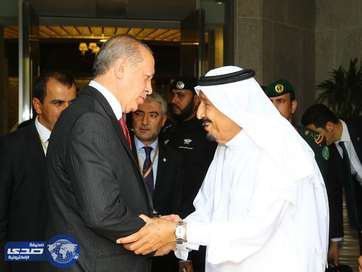 بالصور.. خادم الحرمين الشريفين يستقبل رئيس جمهورية تركيا