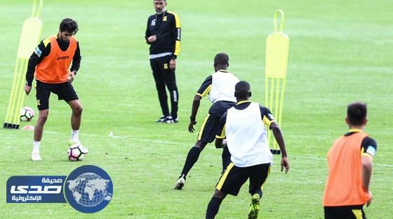 الاتحاد يتدرب على ثلاث فترات