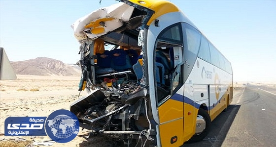مصرع وإصابة 56 في حادث تصادم مروع بمصر