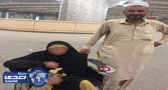 شاب يدخر 10 سنوات ليهدي والدته المقعدة رحلة حج