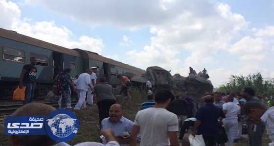إيقاف 2 من مسؤولي التشغيل بالسكة الحديد بعد تصادم قطاري الإسكندرية