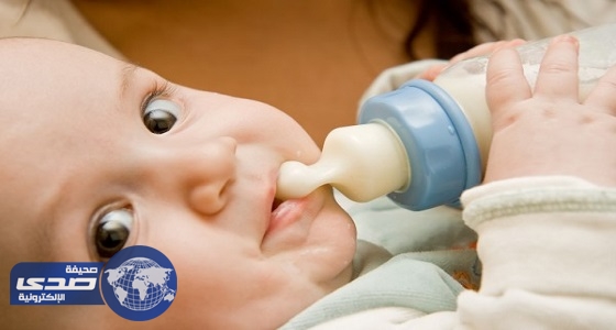 1000 سيدة في الفلبين يرضعن أطفالهن في مكان عام