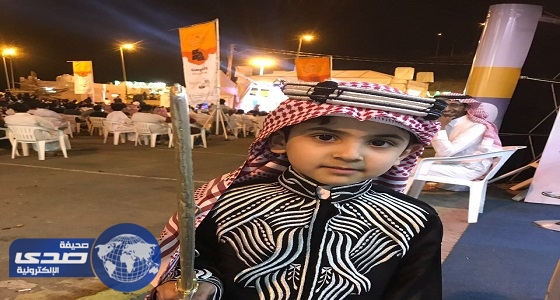 مسابقة أفضل زي تراثي للأطفال بمسرح مهرجان العسل في الباحة