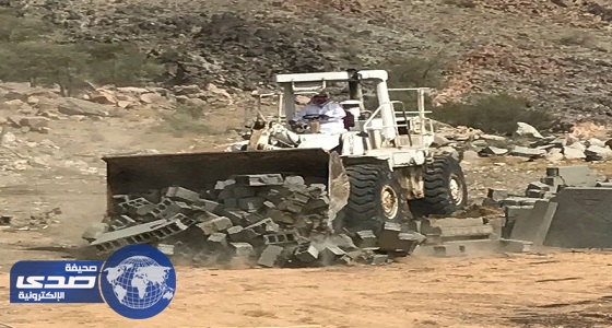 إزالة تعديات لأشخاص على أراضٍ حكومية بالطائف