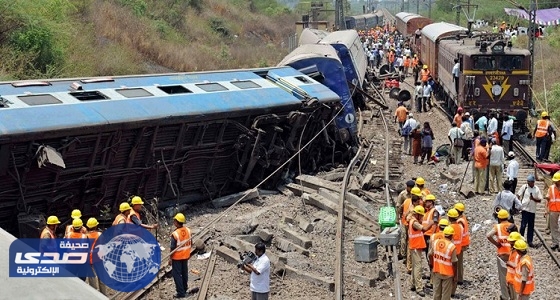 مصرع 10 أشخاص في حادث خروج قطار عن مساره بشمال الهند